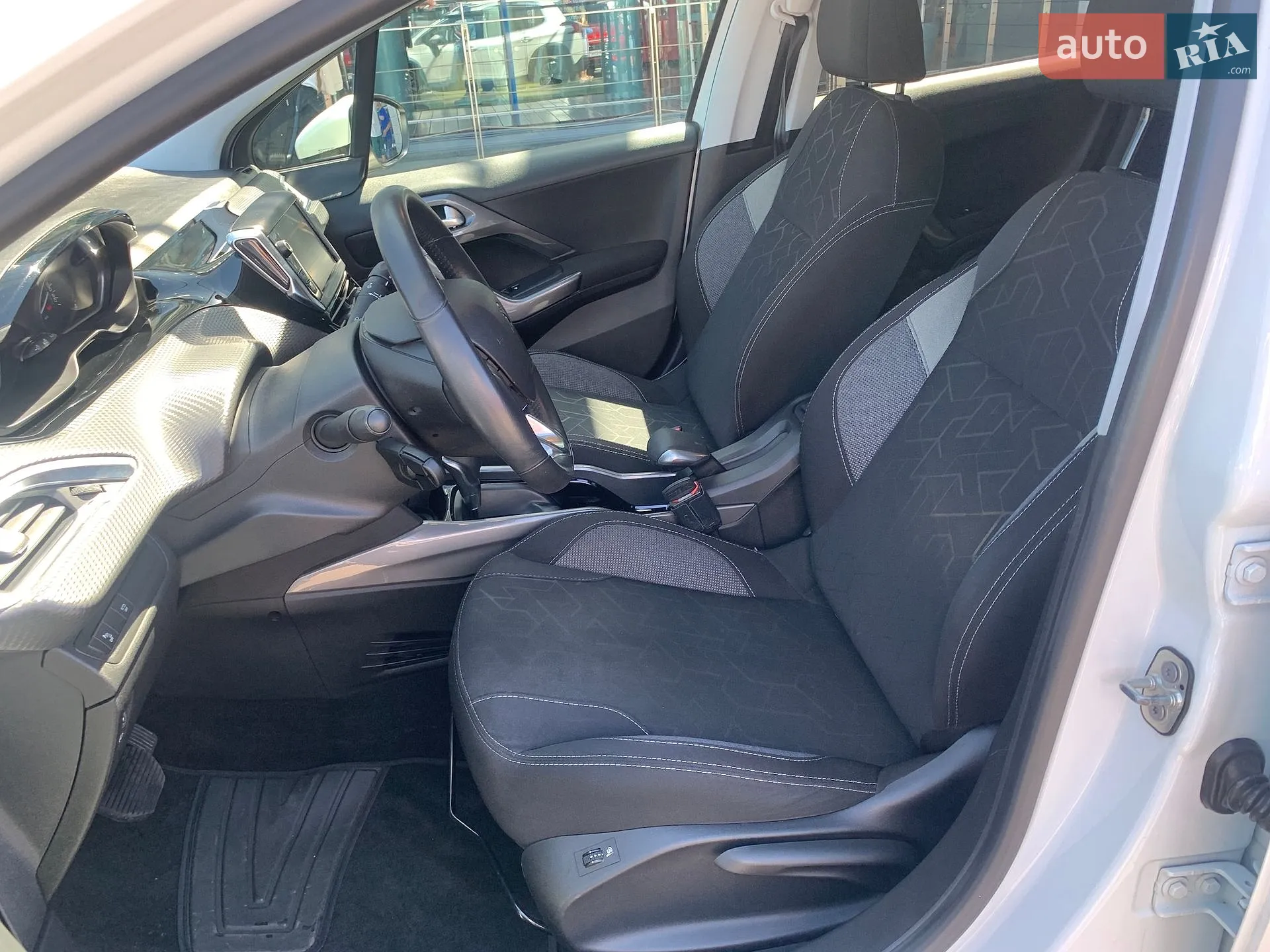 2018 Peugeot 2008 - мініатюра 19