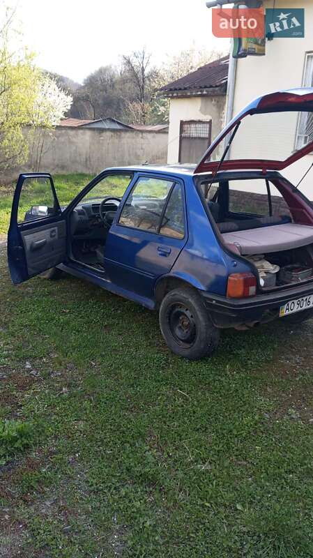 Хэтчбек Peugeot 205 1985 в Мукачево