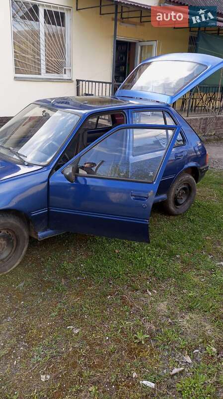 Хэтчбек Peugeot 205 1985 в Мукачево
