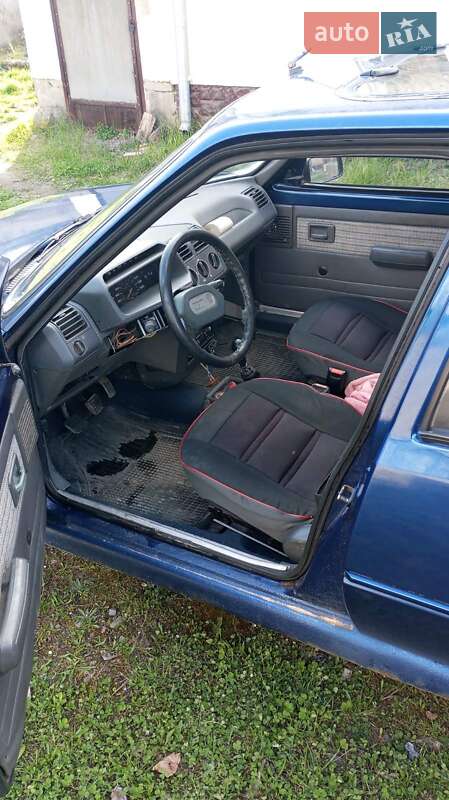 Хэтчбек Peugeot 205 1985 в Мукачево