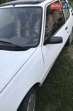 Хетчбек Peugeot 205 1988 в Яворові