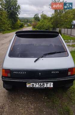 Хетчбек Peugeot 205 1990 в 