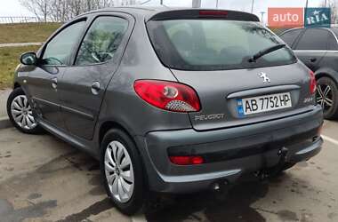 Хэтчбек Peugeot 206 plus 2012 в 