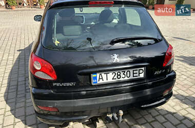 Хэтчбек Peugeot 206 plus 2011 в 