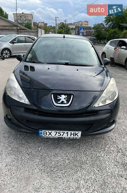 Хэтчбек Peugeot 206 plus 2010 в 