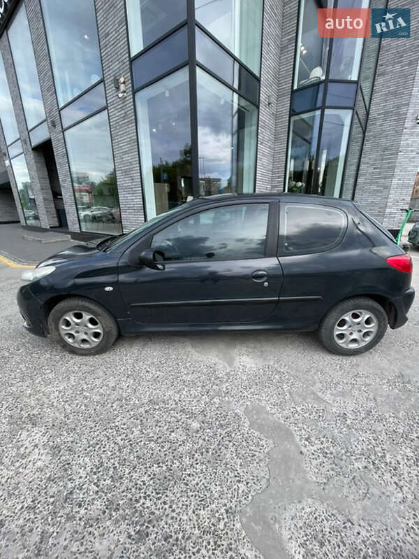 Хетчбек Peugeot 206+ 2010 в Хмельницькому
