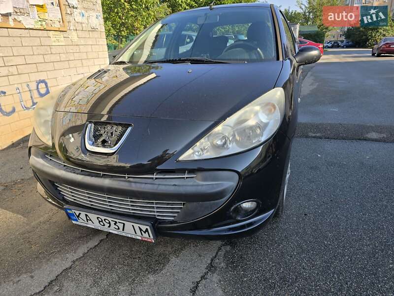 Хетчбек Peugeot 206+ 2012 в Києві фото 4 Хетчбек Peugeot 206+ 2012 в Києві