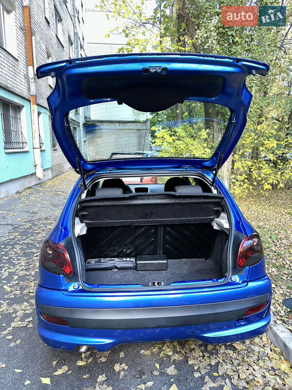 Хетчбек Peugeot 206+ 2012 в Києві фото 10 Хетчбек Peugeot 206+ 2012 в Києві