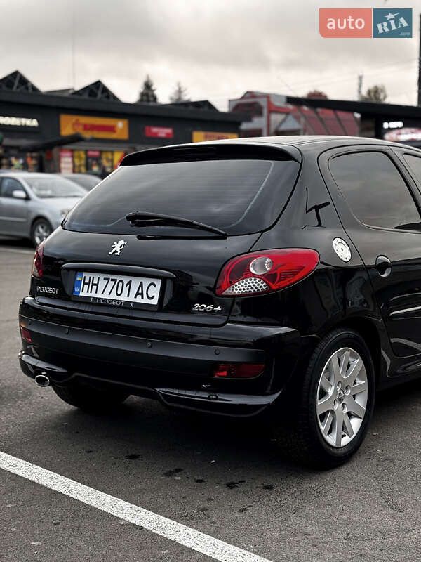 Хетчбек Peugeot 206+ 2009 в Подільську