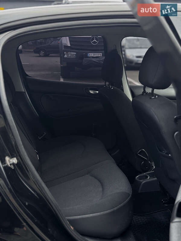 Хетчбек Peugeot 206+ 2009 в Подільську