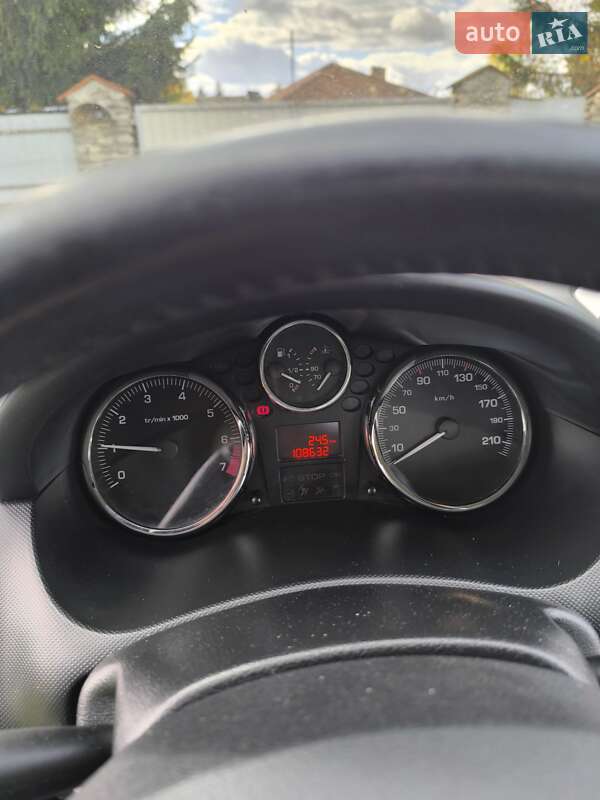Хэтчбек Peugeot 206 plus 2010 в Дубно