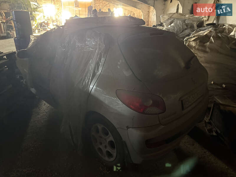 Хэтчбек Peugeot 206 plus 2012 в Львове