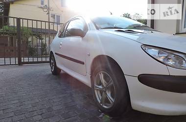 Хэтчбек Peugeot 206 2004 в Львове