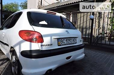 Хэтчбек Peugeot 206 2004 в Львове