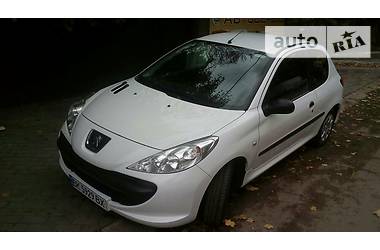 Хэтчбек Peugeot 206 2011 в Ровно