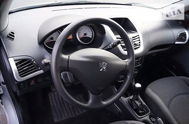 Хэтчбек Peugeot 206 2010 в Луцке