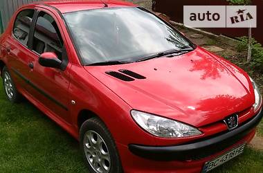 Хэтчбек Peugeot 206 2005 в Городке