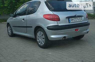 Хэтчбек Peugeot 206 2002 в Овруче