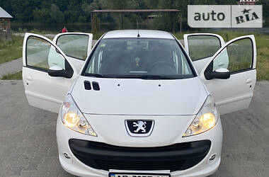 Хэтчбек Peugeot 206 2012 в Виннице