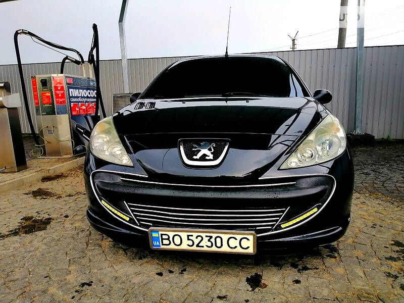 Хетчбек Peugeot 206 2010 в Бучачі
