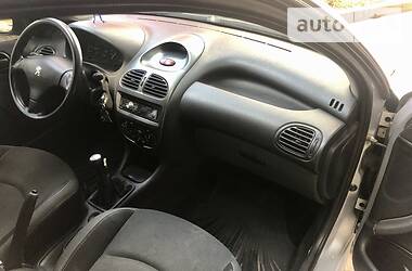 Хэтчбек Peugeot 206 2006 в Херсоне