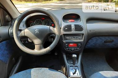 Хэтчбек Peugeot 206 2007 в Киеве