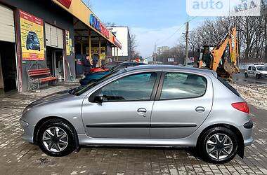 Хэтчбек Peugeot 206 2004 в Тернополе