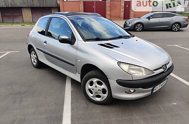 Хэтчбек Peugeot 206 2000 в Киеве