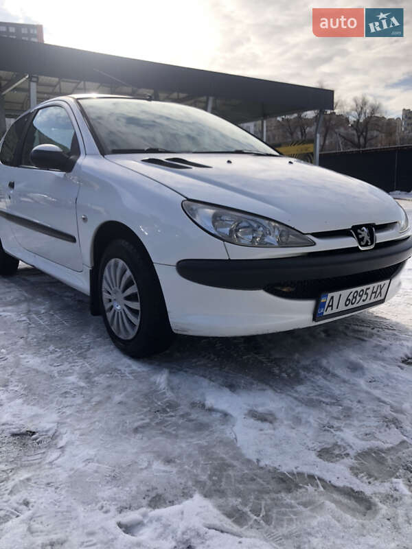 Хэтчбек Peugeot 206 2006 в Ирпене