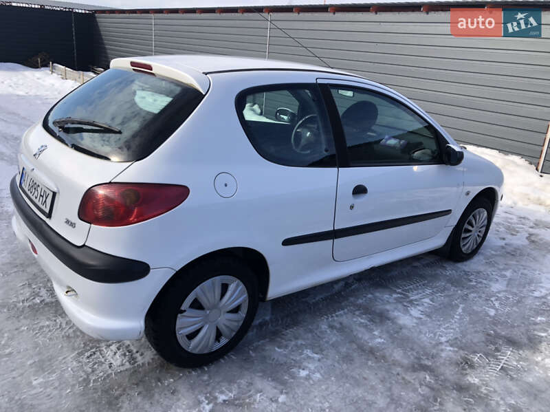 Хэтчбек Peugeot 206 2006 в Ирпене
