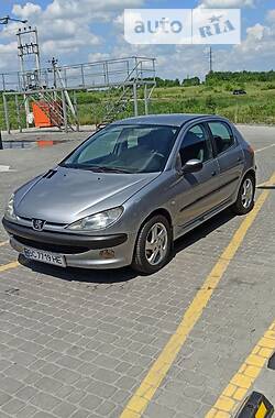 Хетчбек Peugeot 206 2000 в Львові