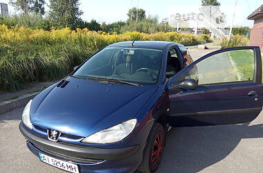 Хетчбек Peugeot 206 2001 в Києві