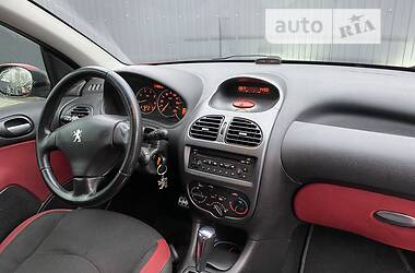 Хэтчбек Peugeot 206 2007 в 