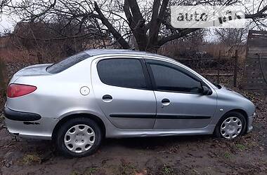 Седан Peugeot 206 2008 в Смеле