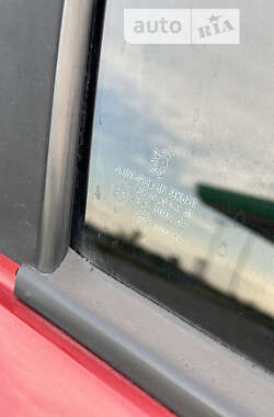 Хэтчбек Peugeot 206 2006 в 