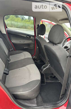 Хэтчбек Peugeot 206 2006 в 