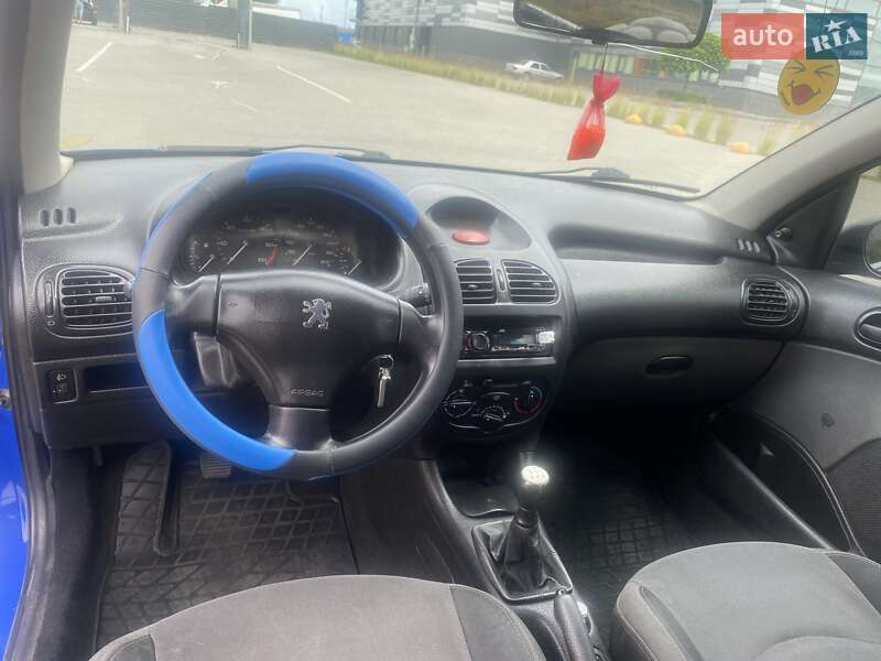 Хэтчбек Peugeot 206 2006 в Черкассах