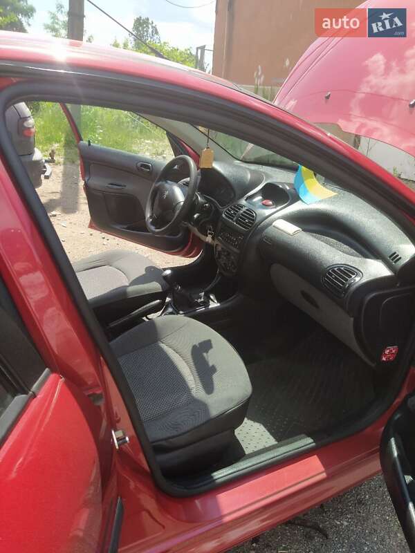 Седан Peugeot 206 2010 в Славуті