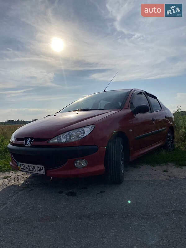 Седан Peugeot 206 2008 в Остер