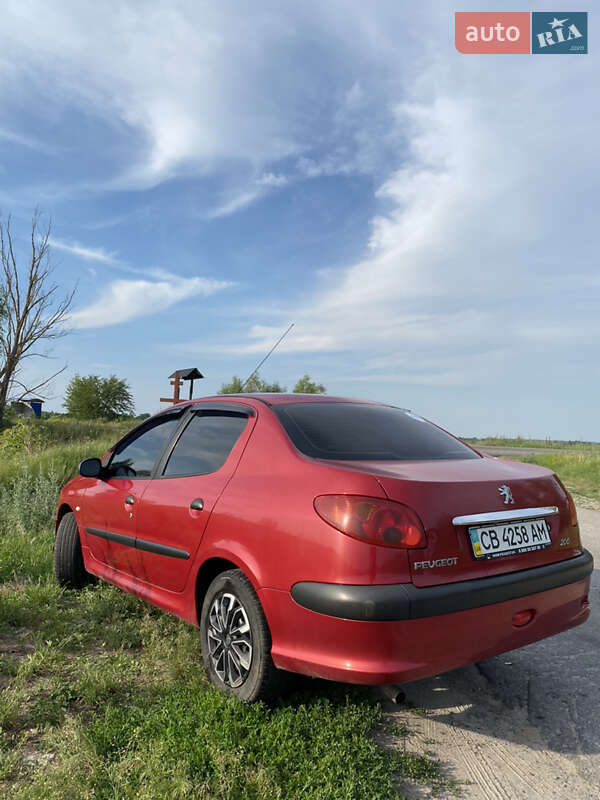 Седан Peugeot 206 2008 в Остер