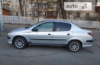 Седан Peugeot 206 2007 в Киеве