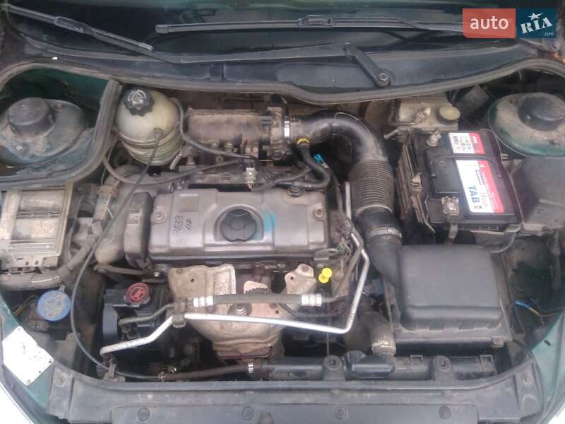 Хетчбек Peugeot 206 2003 в Львові