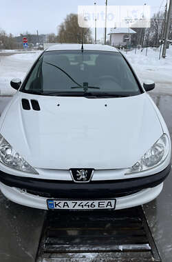 Хэтчбек Peugeot 206 2008 в Киеве