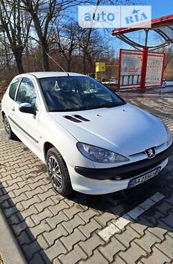 Хэтчбек Peugeot 206 2006 в Ладыжине