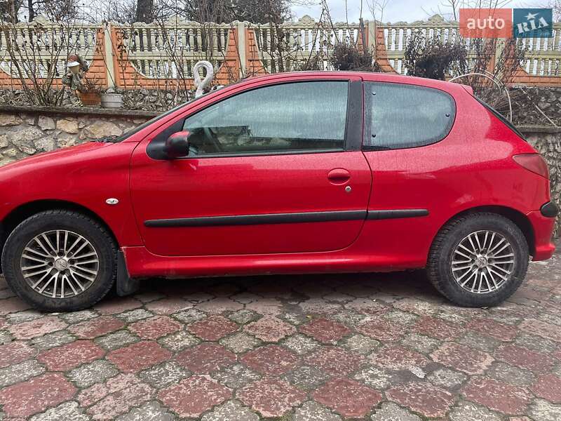 Хэтчбек Peugeot 206 2005 в Тернополе