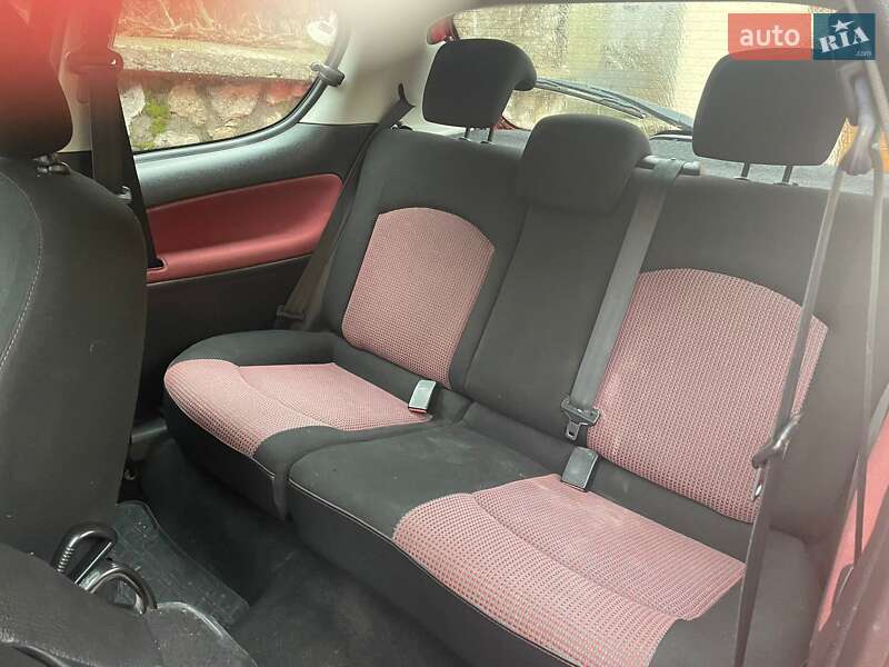 Хэтчбек Peugeot 206 2005 в Тернополе
