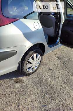 Универсал Peugeot 206 2003 в Каменском