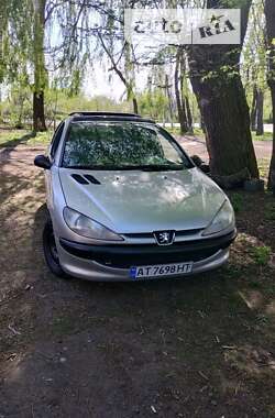 Хэтчбек Peugeot 206 2000 в Ивано-Франковске