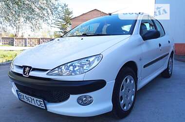 Седан Peugeot 206 2010 в Ярмолинцах