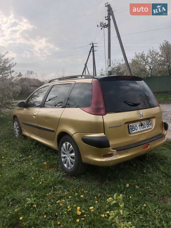 Хэтчбек Peugeot 206 2002 в Хмельницком